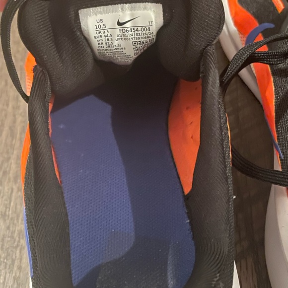 Nike Downshifter 13 *Excellent Cond* Black and Orange Sneakers. Sz 10.5 - Picture 6 of 7